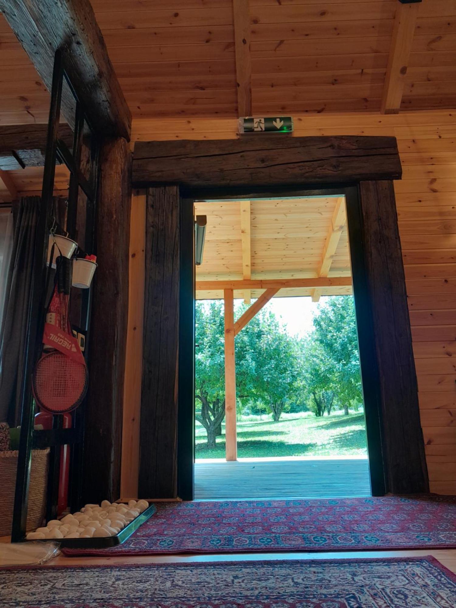 Sremska Kamenica Nica Wood 빌라 외부 사진